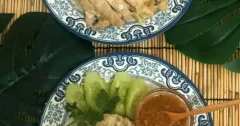 Thai Chicken Rice with Ginger Chili Sauce
