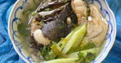Canh Chua Đầu Cá Mú Đen Lá Me Non