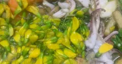 Canh chua bông điên điển ngó sen tôm mực