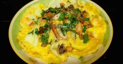 Cơm phủ trứng hải sản thơm ngon