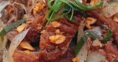 Vịt quay kho hành tây đậm đà, đưa cơm