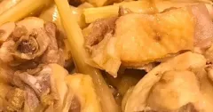 Gà kho sả gừng đậm đà, thơm ấm đưa cơm