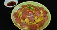Cơm chiên thập cẩm tôm chả lạp xưởng
