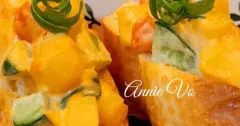 Canape bánh mì nướng rau củ cho tiệc Giáng Sinh