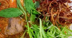 Bún bò Huế kiểu Sài Gòn đậm đà, chuẩn vị