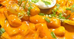 Bánh gạo topokki sốt kem Rose béo cay
