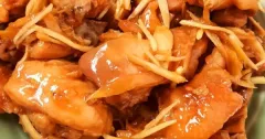 Gà kho gừng đậm đà thơm ấm