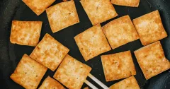 Crispy Pan-Fried Tofu with Garlic Chili Sauce