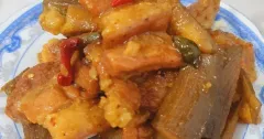 Thịt Ba Chỉ Kho Chuối Xanh Đậm Đà, Hao Cơm