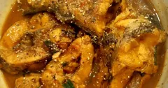 Cá lóc kho tộ thịt ba chỉ nước dừa