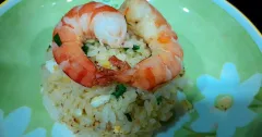Cơm chiên tôm sú bơ tỏi thơm ngon
