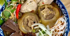 Bún Bò Huế Vietnamese Spicy Beef Noodle Soup