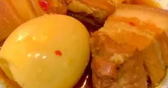 Thịt kho tàu không nước mắm, không nước dừa