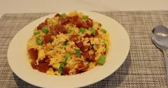 Cơm chiên lạp xưởng rau củ thơm ngon