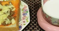 Bánh Sandwich Nướng Bò Băm Phô Mai