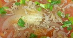Canh Đầu Cá Diêu Hồng Nấu Cà Chua Tép Khô