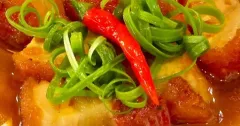 Heo Quay Kho Sa Tế Nước Dừa Đậm Đà