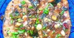 Cá thu kho tộ đậm đà, mềm thấm vị