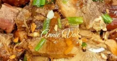 Thịt quay kho nước tương đậm đà, hao cơm