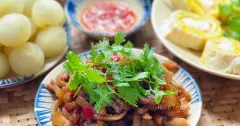 Thịt Heo Kho Củ Cải Khô Đậm Đà Đưa Cơm