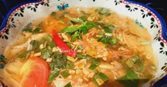 Canh chua tôm thanh mát chuẩn vị miền Nam