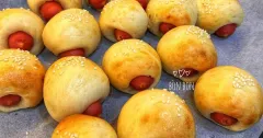 Bánh Mì Xúc Xích Mini Mềm Xốp Dễ Làm