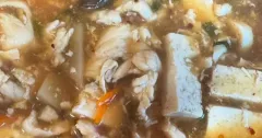 Easy Hot and Sour Soup with Chicken and Tofu
