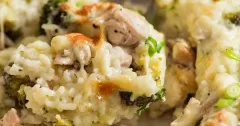 Creamy Chicken and Rice Casserole with Broccoli
