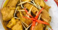 Gà kho gừng sả đậm đà, thơm ngon hao cơm