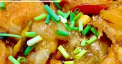 Cá lăng kho tộ đậm đà, thơm tiêu