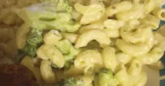 Creamy Broccoli Alfredo Pasta
