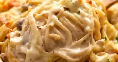 Creamy Chicken Tetrazzini Pasta Bake