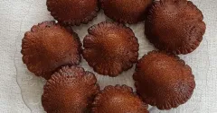 Handesh (Bangladeshi Sweet Rice Flour Fritters)