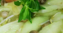 Canh Chua Chay Nấu Nấm Rơm, Thơm Và Đậu Bắp