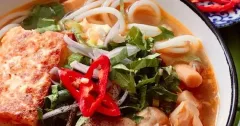 Bún bò Huế chay nấu nhanh với viên súp đậm đà
