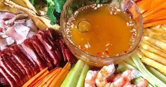 Gỏi cuốn tôm thịt lườn ngỗng hun khói