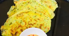 Bánh xèo thịt vịt giòn rụm, thơm béo nước cốt dừa