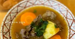 Bò Sốt Vang Ăn Bánh Mì