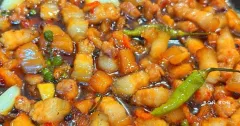 Ba Rọi Kho Quẹt Chấm Rau Luộc