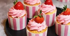 Fresh Strawberry Cupcakes with Vanilla Buttercream