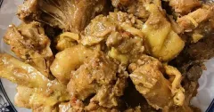 Gà Kho Gừng Sả Kiểu Miền Trung Đậm Đà