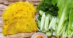 Bánh xèo tôm thịt giòn rụm