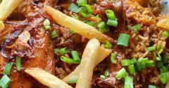 Chicken Kabsa-Style Rice with Spicy Gravy