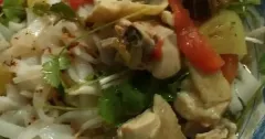 Mì Quảng gà thơm cà chua đậm đà