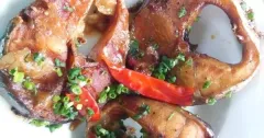 Cá quả kho tộ đậm đà, thịt chắc thơm ngon