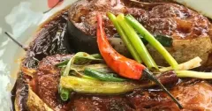 Cá Dứa Kho Tộ Nước Dừa Đậm Đà