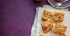 Easy Glazed Apple Pie Bars