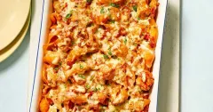 Creamy Chicken, Bacon and Tomato Pasta Bake