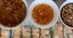 Gỏi cuốn tôm thịt chấm tương đậu phộng