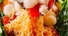 Chinese Seafood Pan-Fried Noodles